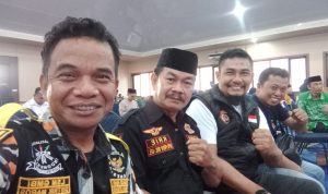 Abdul Malik Temukan Oknum Kepala Desa Di Maros Karokean di Cafe Bersama Wanita Saat Jam Kerja Abdul Malik Temukan Oknum Kepala Desa Di Maros Karokean di Cafe Bersama Wanita Saat Jam Kerja
