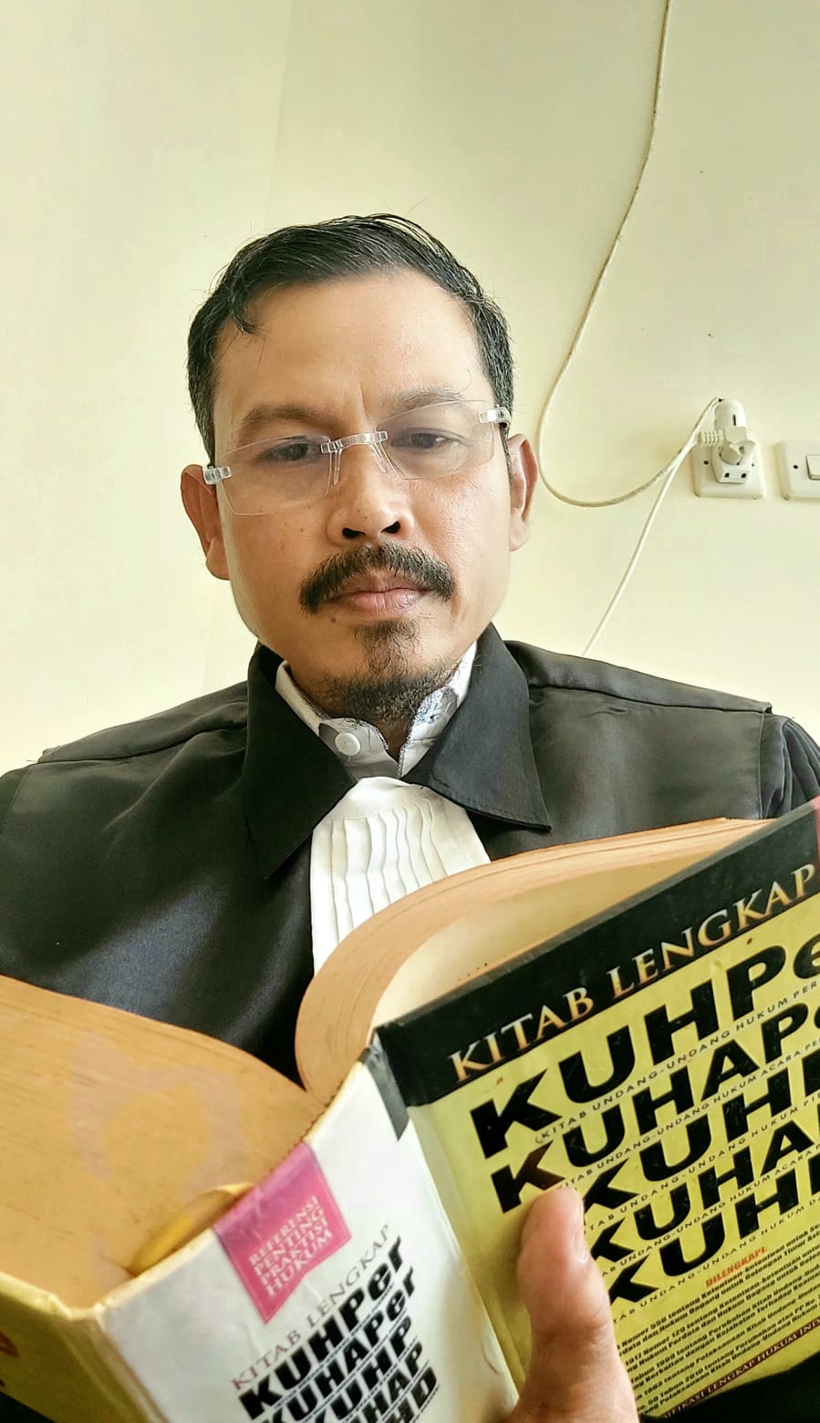 Disahkannya UU No.14 tahun 2025 Direktur YLBH Fajar Trilaksana: Pemerintah Wajib Jamin Umroh Mandiri Aman Dari Penipuan Disahkannya UU No.14 tahun 2025 Direktur YLBH Fajar Trilaksana: Pemerintah Wajib Jamin Umroh Mandiri Aman Dari Penipuan