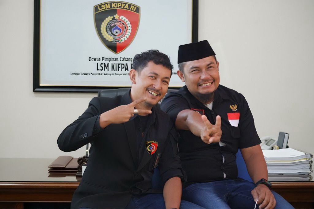 Kasus Penyadapan Getah Pinus Sudah Masuk Babak Baru, LSM Kipfa RI Apresiasi Penyidik Polda Sulsel Kasus Penyadapan Getah Pinus Sudah Masuk Babak Baru, LSM Kipfa RI Apresiasi Penyidik Polda Sulsel