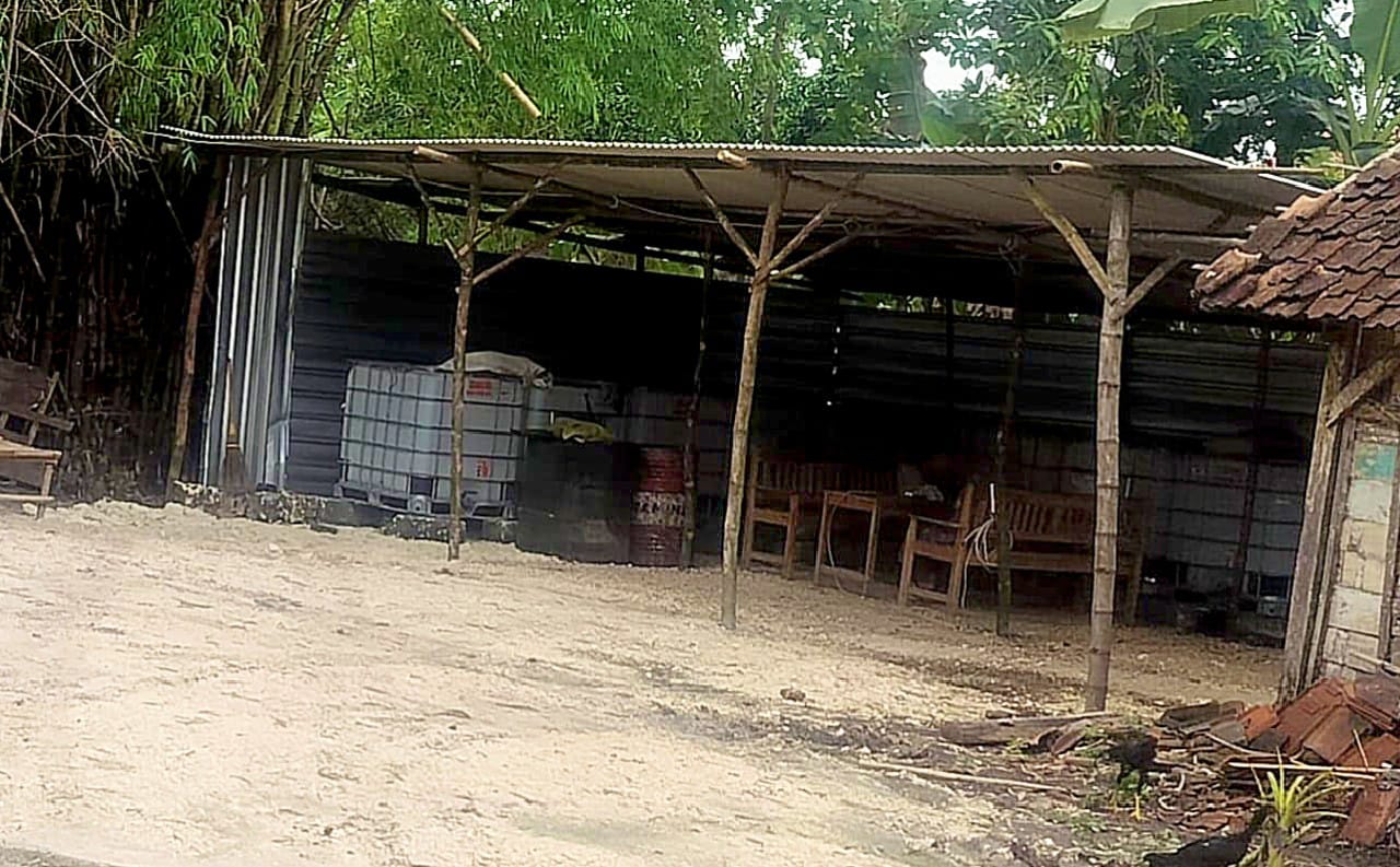 SPBU di Bojonegoro Jadi Sarang Mafia Solar, Ribuan Liter BBM Disedot Tiap Hari SPBU di Bojonegoro Jadi Sarang Mafia Solar, Ribuan Liter BBM Disedot Tiap Hari