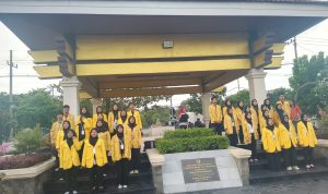 Di Makam W.R. Soepratman, Indonesia Raya Dinyanyikan Tiga Stanza: Peringatan 97 Tahun yang Menggetarkan Di Makam W.R. Soepratman, Indonesia Raya Dinyanyikan Tiga Stanza: Peringatan 97 Tahun yang Menggetarkan