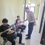 Di Hari Akhir Penghapusan Denda Dan Pajak, Samsat Lutra Bagikan Snack Kepada Wajib Pajak