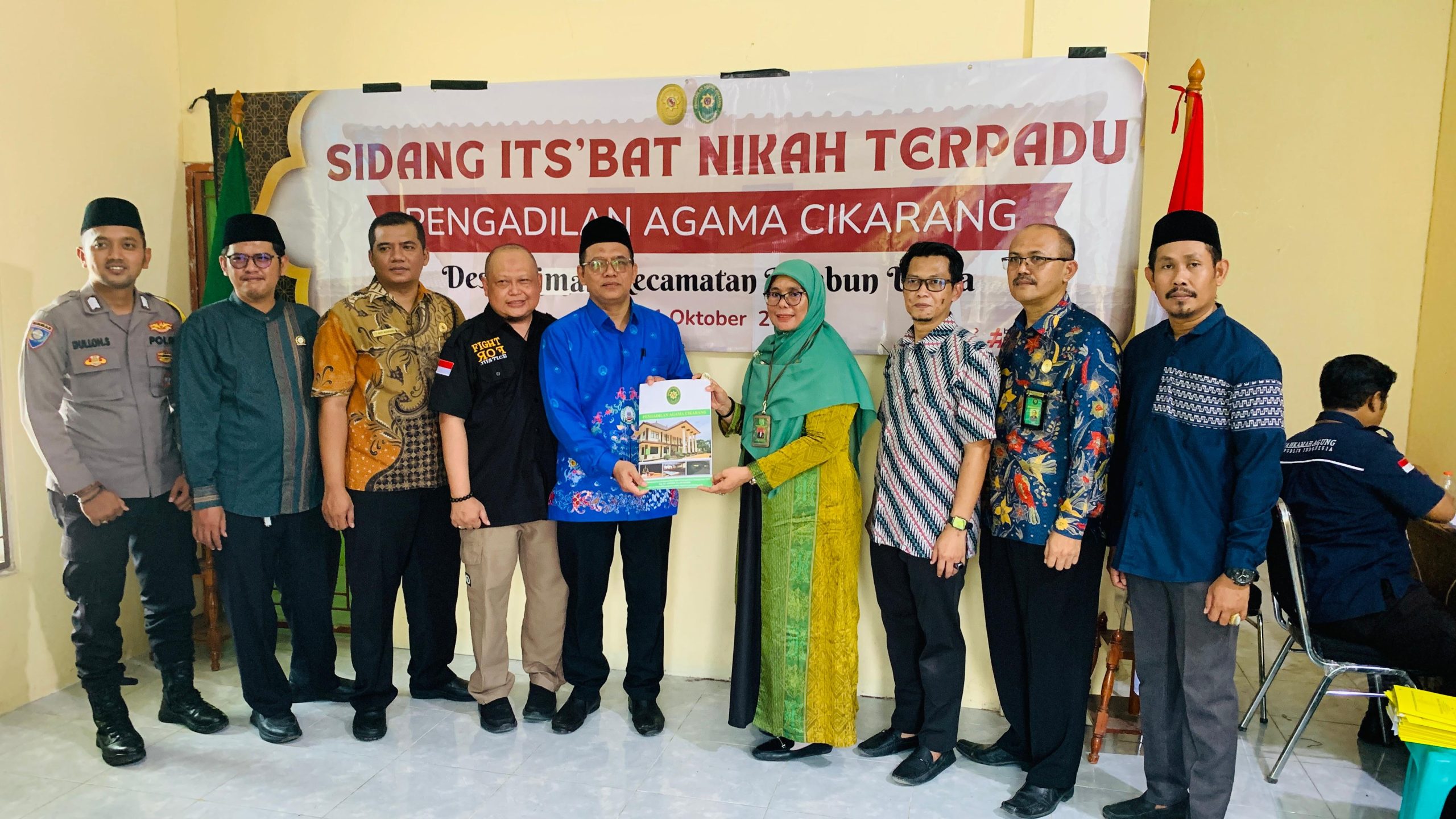 Sidang Its’bat Nikah Terpadu Digelar di Desa Srimahi, Puluhan Pasangan Nikah Siri Disahkan Secara Hukum Sidang Its’bat Nikah Terpadu Digelar di Desa Srimahi, Puluhan Pasangan Nikah Siri Disahkan Secara Hukum