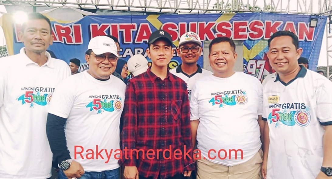 Wapres Gibran Hadir pada Mancing Mania, Kali Gabus Jadi Lautan Manusia, H. Sarjan: Wapres Tunjukkan Kepedulian Nyata untuk Warga Wapres Gibran Hadir pada Mancing Mania, Kali Gabus Jadi Lautan Manusia, H. Sarjan: Wapres Tunjukkan Kepedulian Nyata untuk Warga