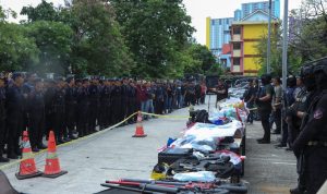 BNN DAN POLRI BONGKAR SARANG NARKOBA DI KAMPUNG BAHARI, BERHASIL UNGKAP 89 KG SABU DAN 7 PUCUK SENJATA API BNN DAN POLRI BONGKAR SARANG NARKOBA DI KAMPUNG BAHARI, BERHASIL UNGKAP 89 KG SABU DAN 7 PUCUK SENJATA API