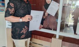 Pengurus LSM APAK RI Maros Resmi Laporkan Proyek Pembangunan Sekolah di Kejari Maros Pengurus LSM APAK RI Maros Resmi Laporkan Proyek Pembangunan Sekolah di Kejari Maros